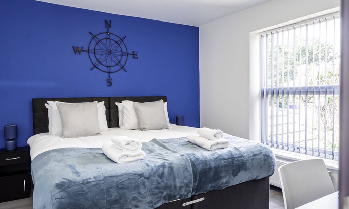 Southampton Casa | This house is a 3 bedroom(s), 3 bathrooms, located in Southampton, .