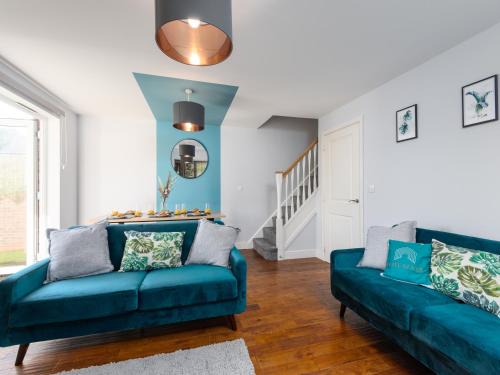 Ashford Casa | Modern 3 Bed House For 5- Central - Free Parking