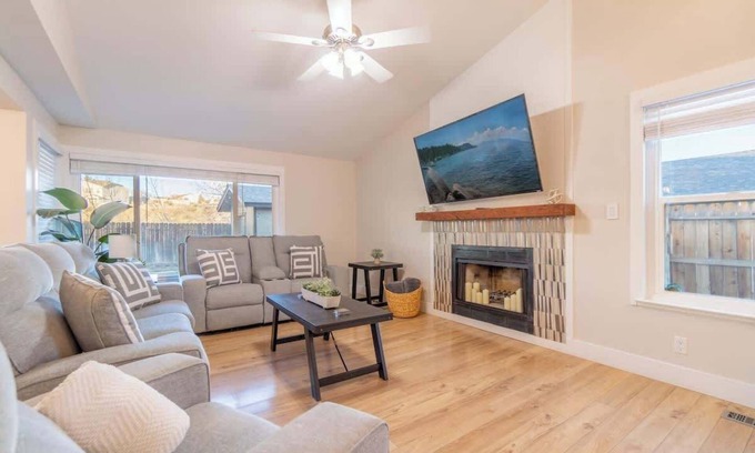 Northwest Reno Casa | Modern 3-Bedroom Escape in Northwest Reno