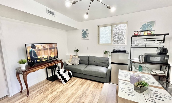 Kirkland Casa | ⭐ Modern 3-bedroom guest suite in Kirkland