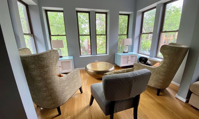 Edgewater Apartamento | Modern 3 Bedroom Home!