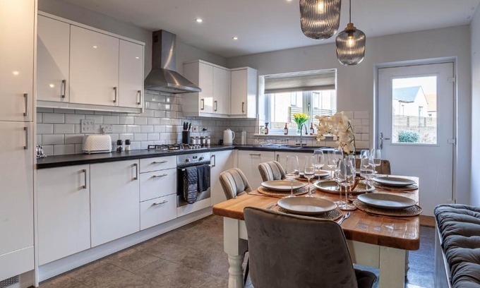 Combe Down Casa | Modern 3 bedroom house with parking