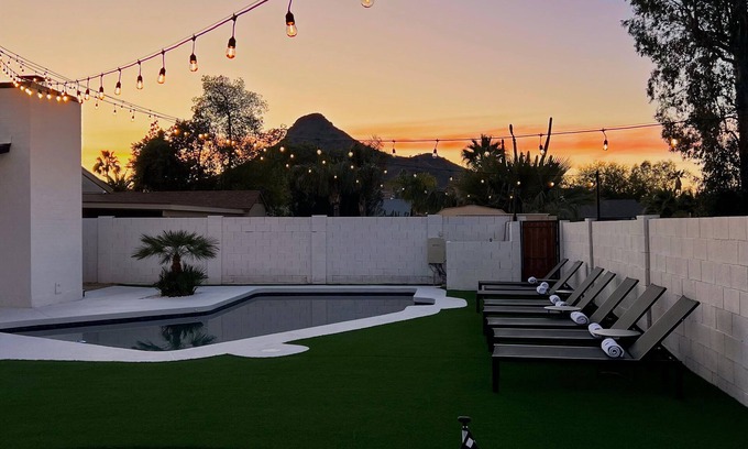 Paradise Valley Village Casa | Modern 3 bedroom with heated pool and mountain view