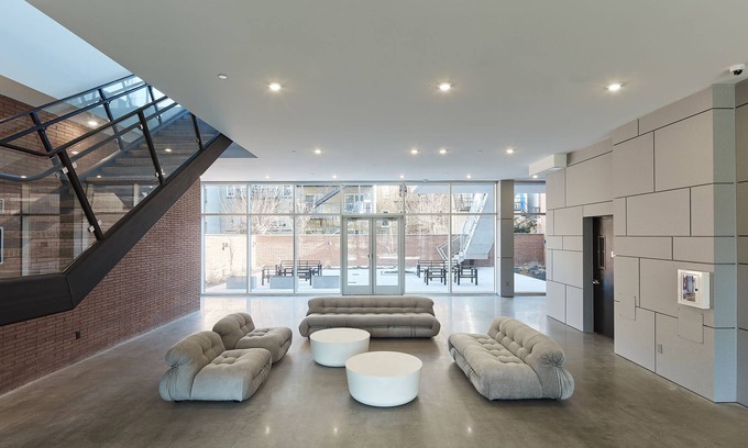 Hoboken Apartamento | Modern 3 BR Loft -shared Deck - gym - Mins to NYC