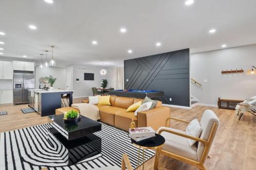 Near Eastside Casa | Modern 3-Br Retreat Downtwn Indy