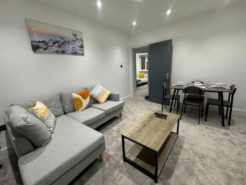 St. Mark's Apartamento | Modern 3bed, Garden, Surbiton St