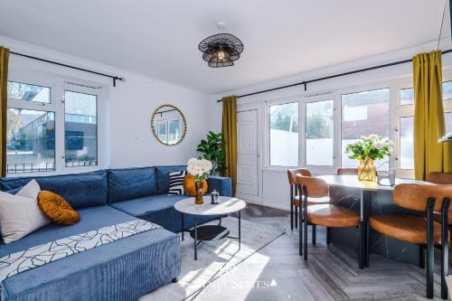 Liverpool Casa | Modern 3BED - Liverpool Centre - Parking - Sleep 5