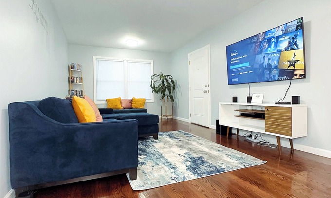 Elizabeth Apartamento | Modern 3BR 2BA 30min NYC Near EWR Parking