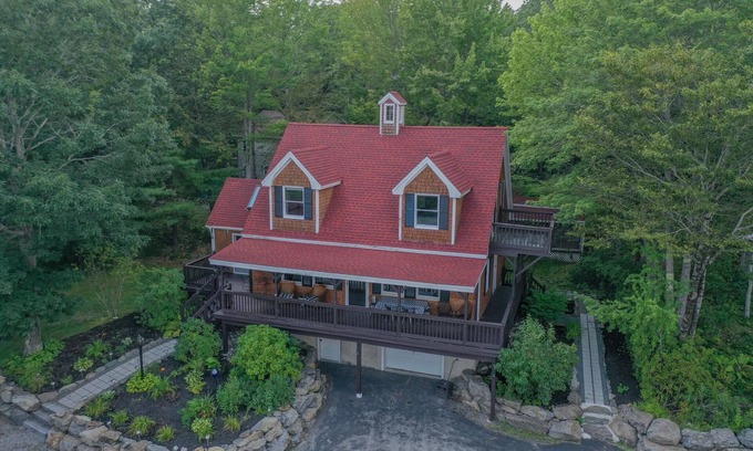 Bucksport Villa | Modern 3BR/2BA Home with Stunning Ridge Views & Private Hot Tub