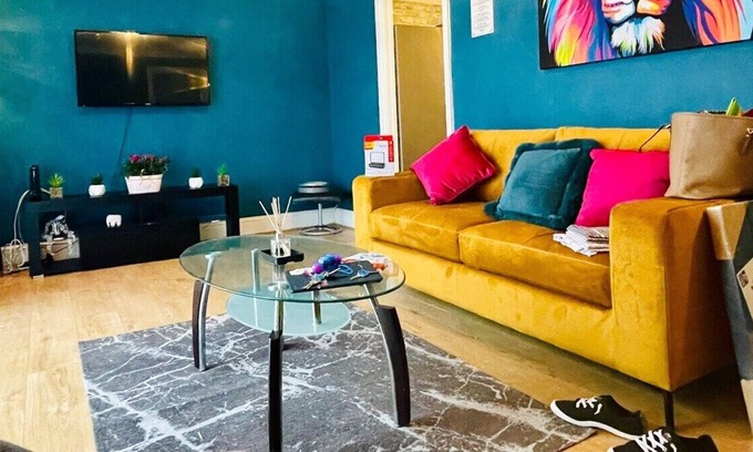 Stevenage Casa | New Spacious & Stylish 3 Bedroom House. Business & Leisure, Free Parking & Wifi