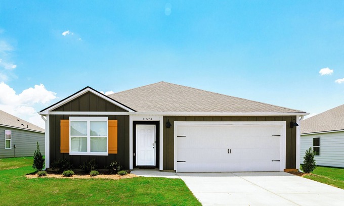 Tuscaloosa Casa | Modern 3BR Cottage- Mins to UA, King Bed, Fire Pit