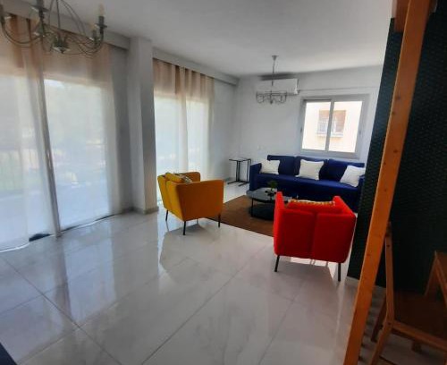 Larnaca Apartamento | Modern 3BR Family Apartment in Quiet Drosia with Balcony