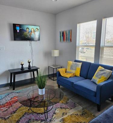 Des Moines Apartamento | Modern 3BR Home, 3 min airport.