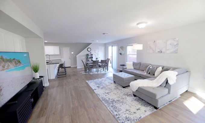 Fairfield Casa | Modern 3BR Home with New Furnishings