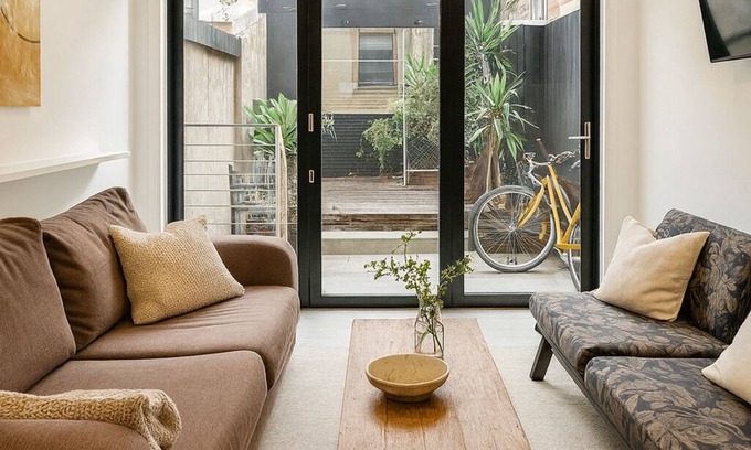 Redfern Casa | Modern 3BR terrace less than 10min to Sydney CBD