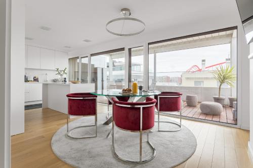 Sao Domingos de Benfica Apartamento | Modern 3BR with Terrace in Benfica by Host For Us