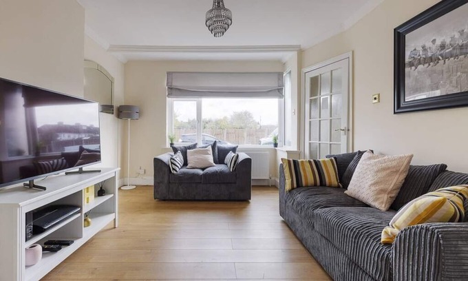 Stanwell Casa | Moderna casa de 4 dormitorios en Heathrow, Londres