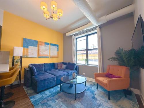 Near South Side Apartamento | Modern 420 friendly 3BR Apartment in State Street Near McCormick Place, Chinatown and Soldier Field
