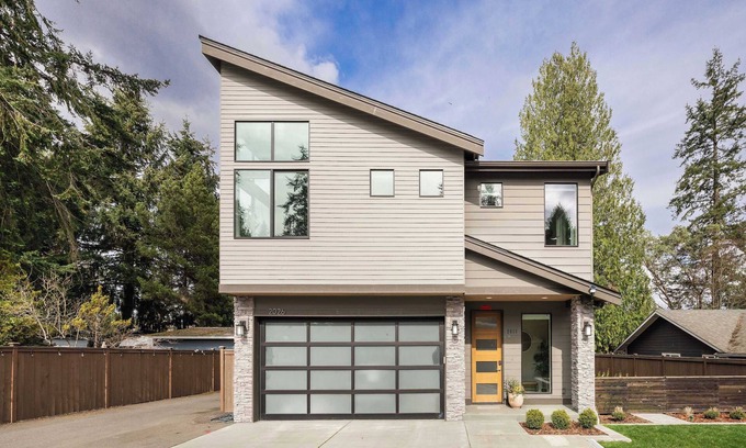 North City Casa | Modern 4BR Family Oasis: Treehouse Bunk &Game Room