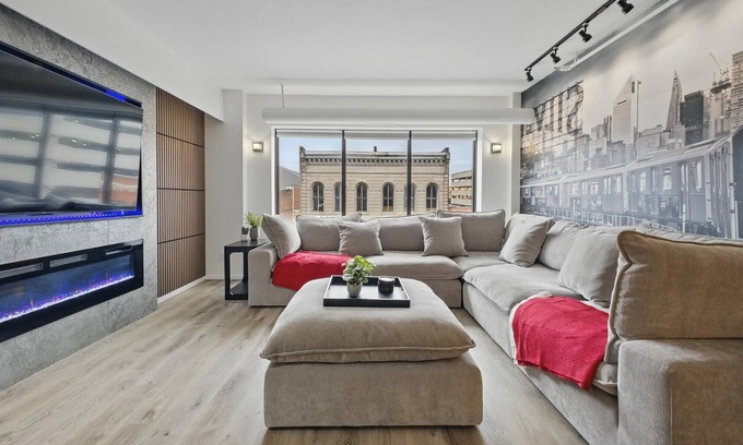 Wholesale District Apartamento | Modern 4th-Floor Flat in the Heart of Indianapolis