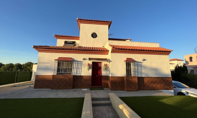 Costa Esuri Villa | 5 dormitorios con gran piscina privada en la frontera española y portuguesa