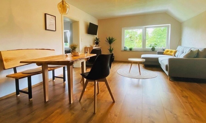 Wunsiedel Apartamento | Modern 5-star vacation apartment with large balcony "Kösseine"
