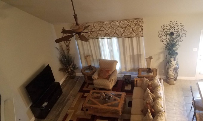 South Arlington Casa | Modern 5BR Home/Spacious/Near Hawaiian Water Parks