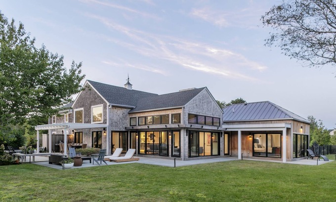 Katama Casa | Casa perfecta de 5 dormitorios con gran privacidad / a pie del centro de Edgartown