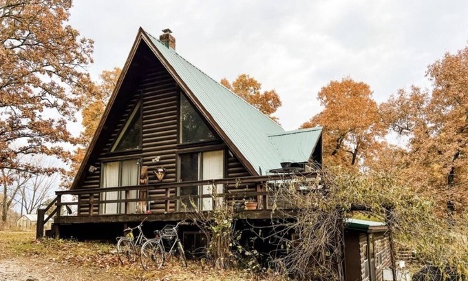 Stockton Cabina | Modern A-Frame Cabin with a Tranquil Pond and Fiber internet!