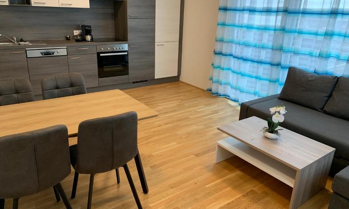 Vienna Apartamento | Modern airconditioned city apartment close to VIC