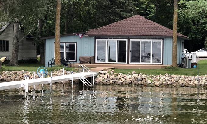 Detroit Lakes Cabaña | Servicios modernos y hermosas puestas de sol!