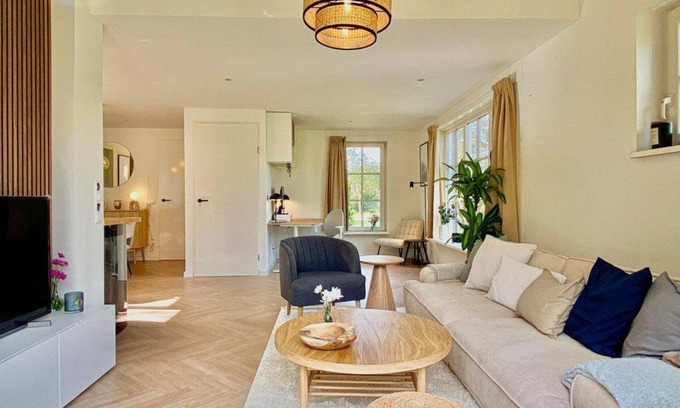 Hoge Hexel Casa | Modern and comfortable vacation home for the whole family.