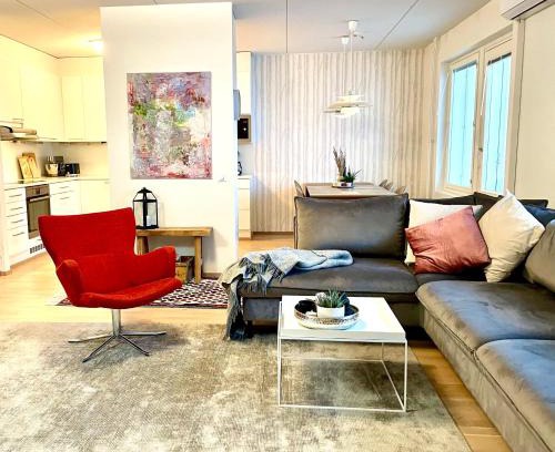 Kallio Apartamento | Modern and cosy 3-bedroom apartment with private sauna, in trendy Kalasatama