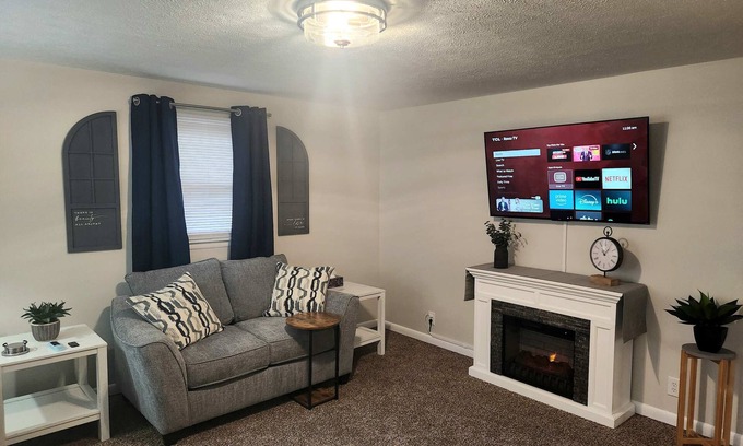 Columbus Casa | Modern and Cozy Space Near Columbus Attractions