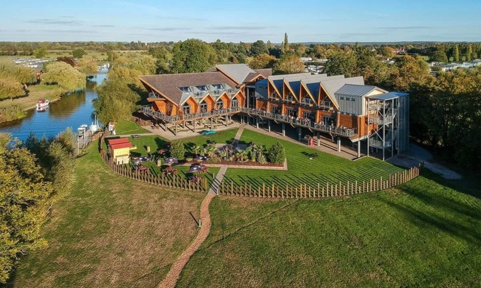 Tiddington Chalet De Esquí | Alojamiento de 2 habitaciones en Stratford-upon-Avon