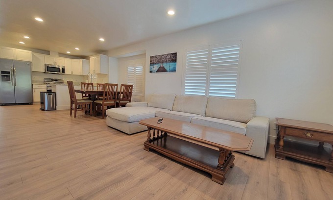 Harbor Casa | Modern and private 3-bedroom house near Freeway and major tourist attractions