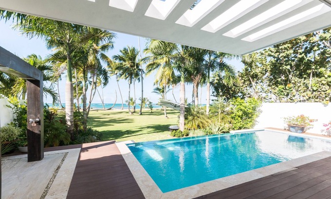 Portillo Casa | Modern and Relaxing Villa at Las Terrenas w/ Private Pool, BBQ, and Beach View