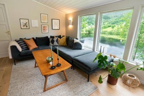 Samnanger Casa | Modern And Rustic Cabin With Fjord View In Samnanger