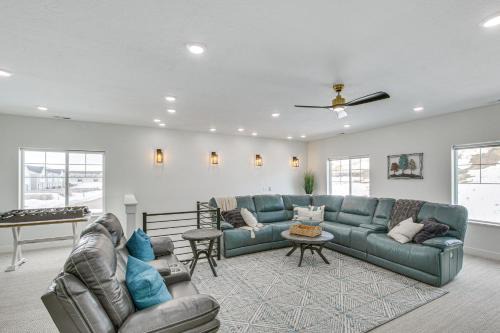 Garden City Casa | Modern and Spacious Garden City Home with Pool Access!