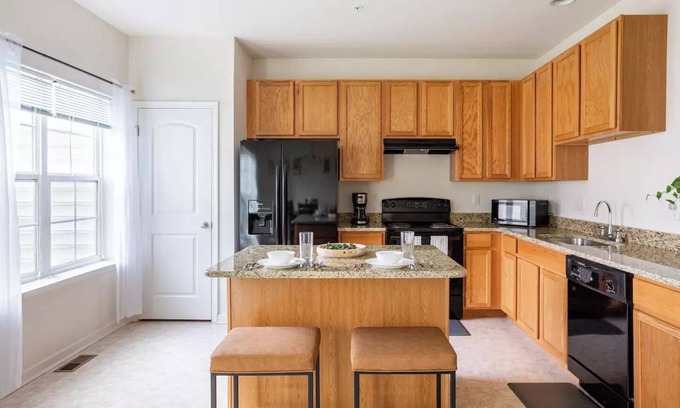 Newark Casa | Modern and Spacious townhome minutes from UDel