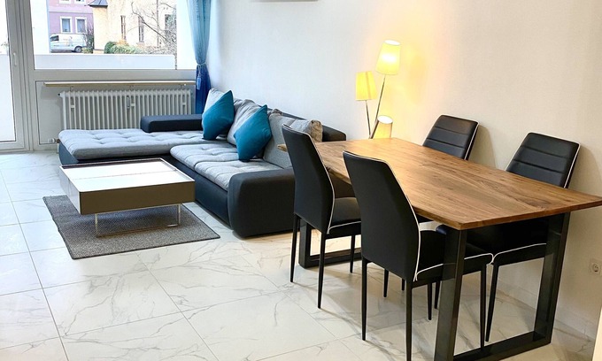Am Riesenfeld Casa | Apartamento moderno en Munich con un gran balcón.