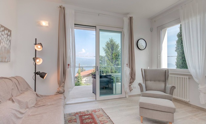 Pulciano Apartamento | Moderno apartamento "Lujo 1" con terraza en la azotea y aire acondicionado