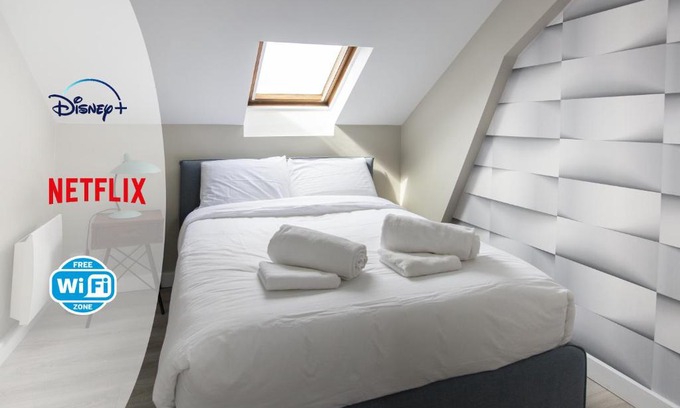 Poissy Apartamento | Modern apartement in the city center.
