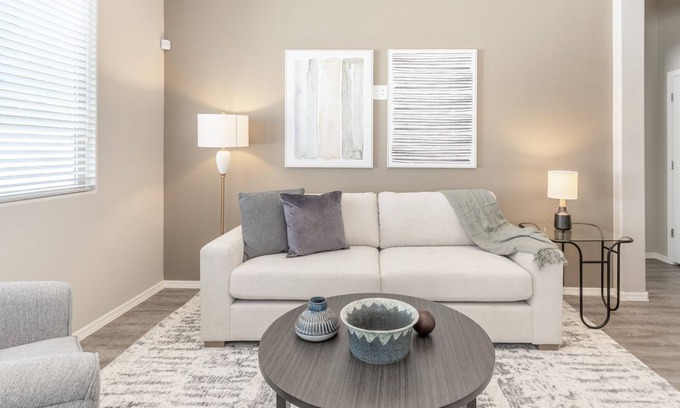 Litchfield Park Apartamento | Modern Apartment in Prime Location (ID7319X89)
