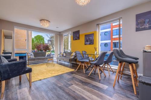 Saint Paul's Apartamento | Modern apartment by Portland Sq w/courtyard views