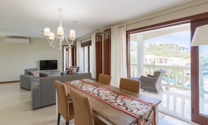 Marie Pampoen Apartamento | Modern Apartment in Acoya Curacao, free wifi, family-friendly