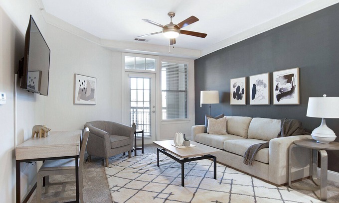 Matthews Apartamento | Modern Apartment in Prime Location (ID8773X45)