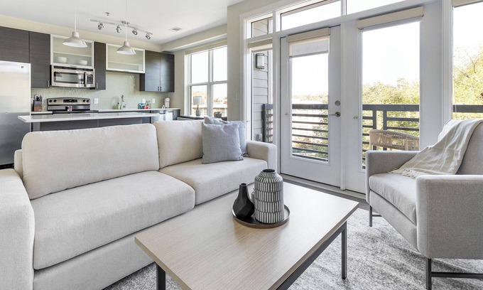 NoDa Apartamento | Modern Apartment in Prime Location (ID9667X61)