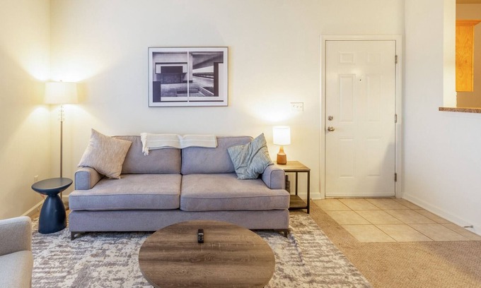 Lexington Apartamento | Modern Apartment in Prime Location (ID3811X44)