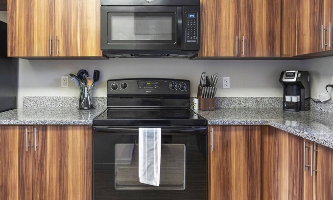 Vancouver Apartamento | Modern Apartment in Prime Location (ID7205X60)